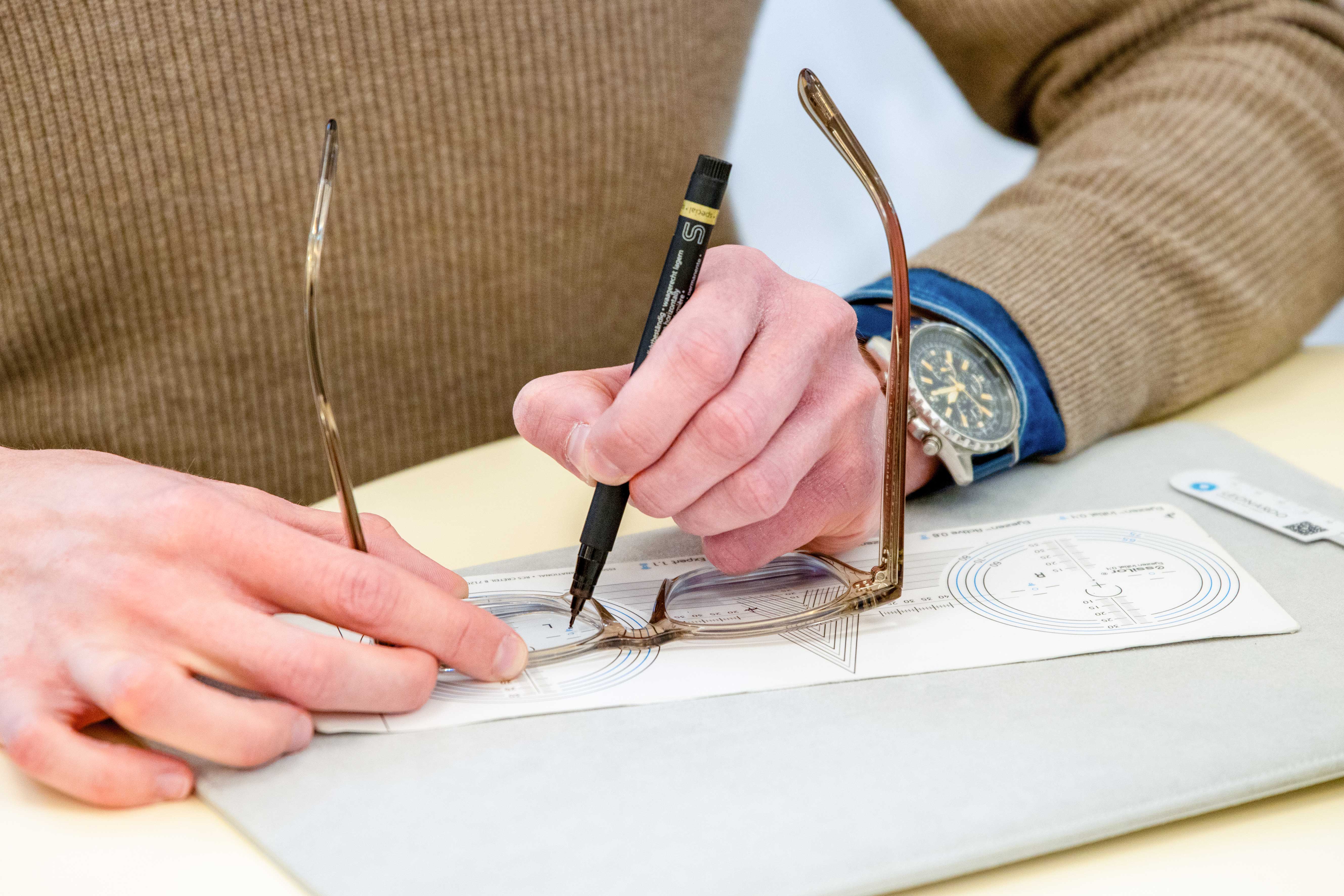 Mulitfokális szemüveglencsék illesztése