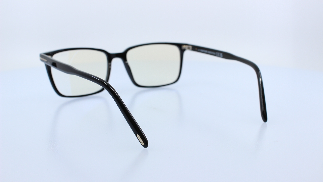 TOM FORD - FEKETE - 5802-B