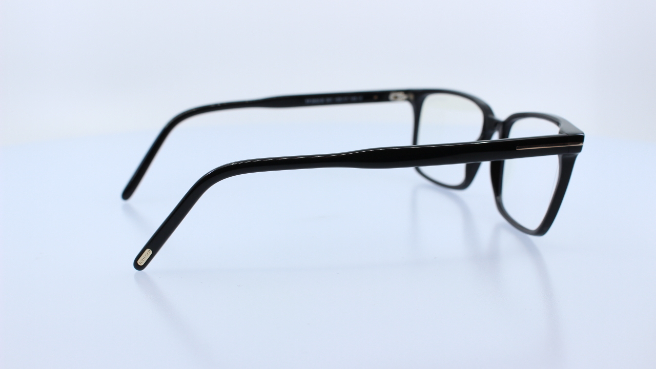 TOM FORD - FEKETE - 5802-B