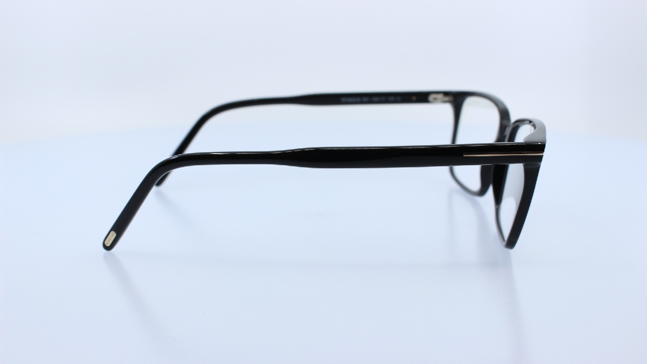 TOM FORD - FEKETE - 5802-B
