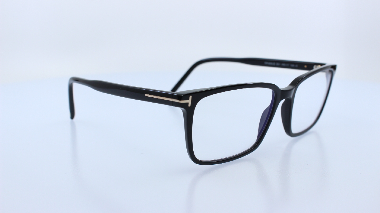 TOM FORD - FEKETE - 5802-B