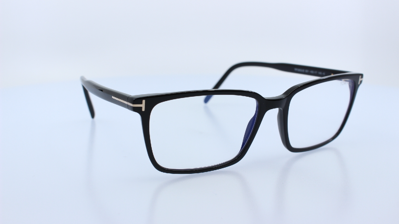 TOM FORD - FEKETE - 5802-B