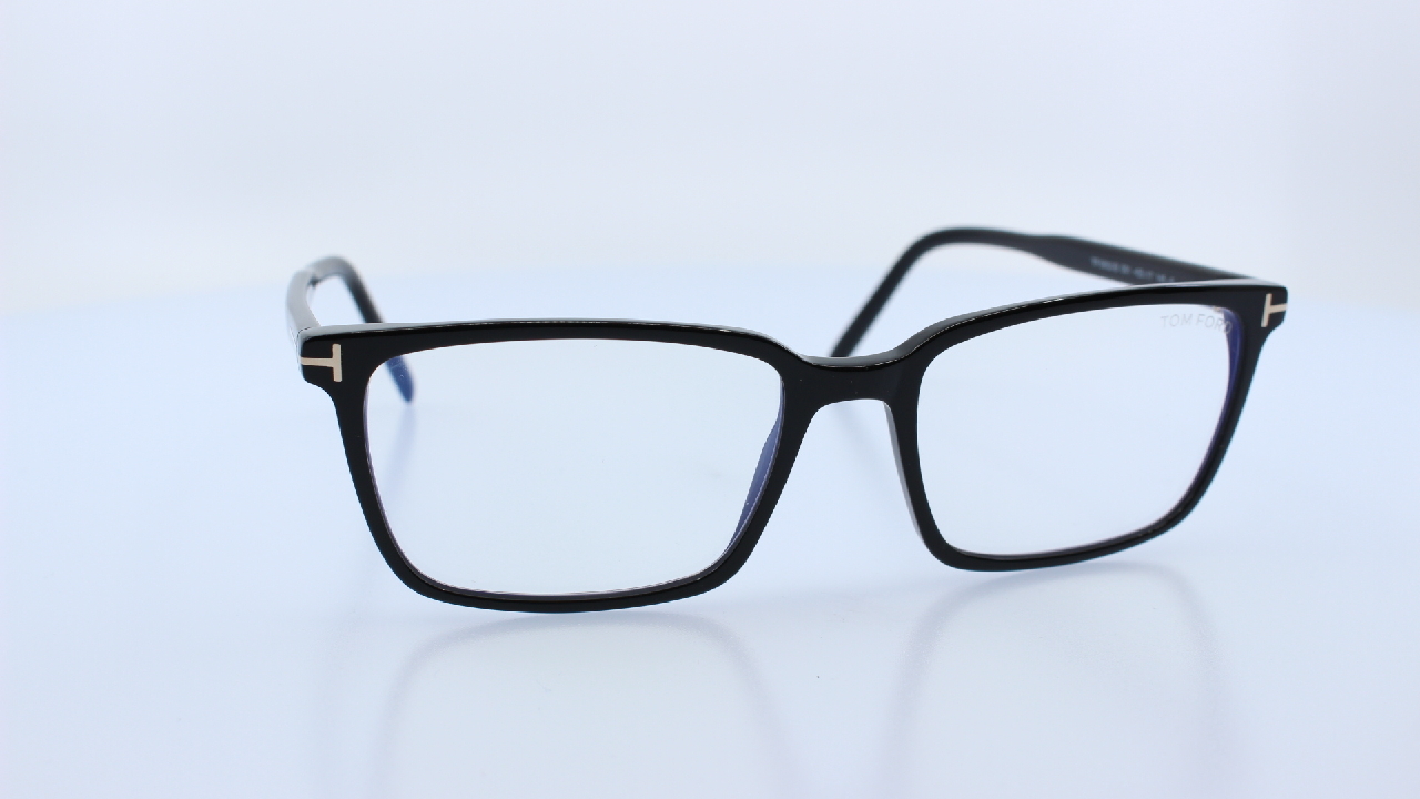 TOM FORD - FEKETE - 5802-B
