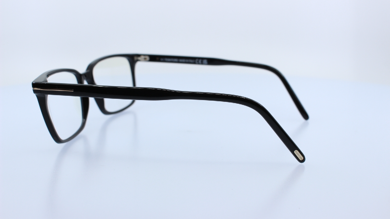 TOM FORD - FEKETE - 5802-B