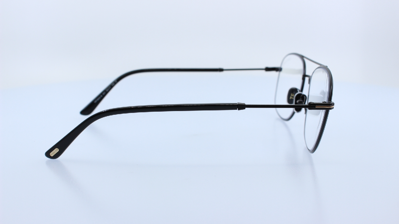 TOM FORD - FEKETE - 5830-B