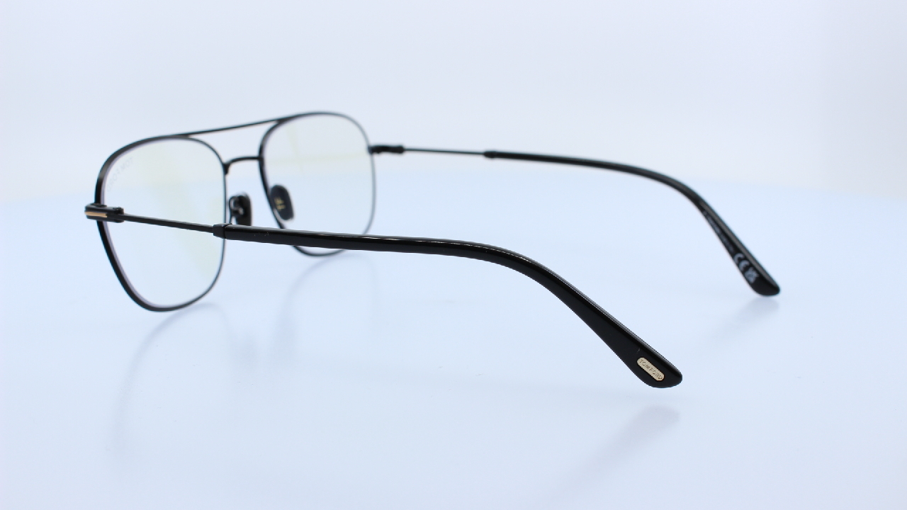 TOM FORD - FEKETE - 5830-B