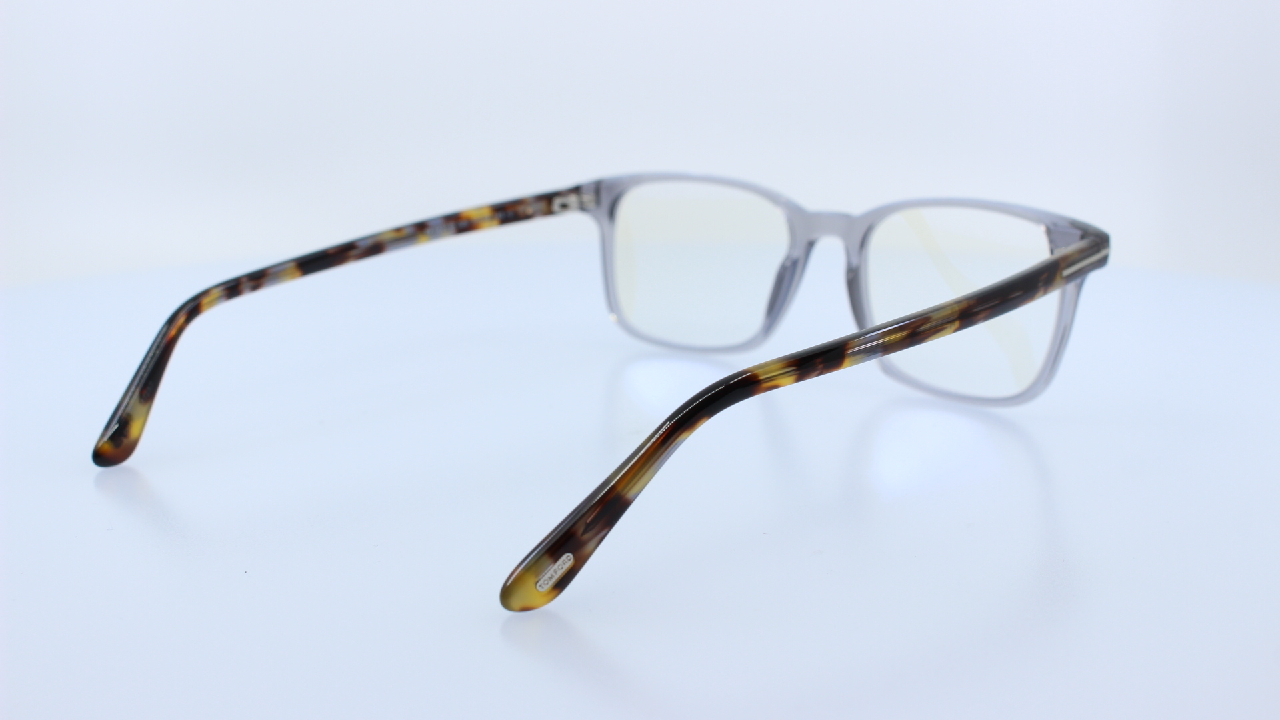 TOM FORD - SZÜRKE - 5831-B