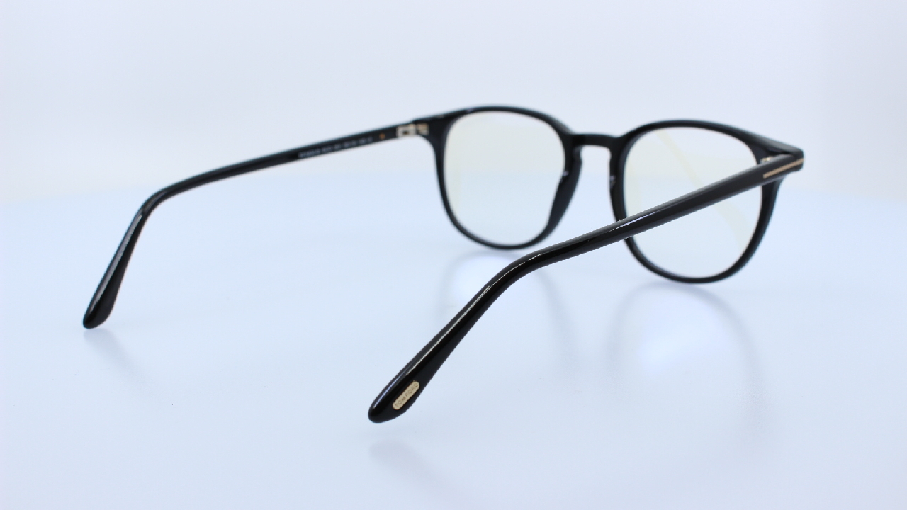 TOM FORD - FEKETE - 5832-B