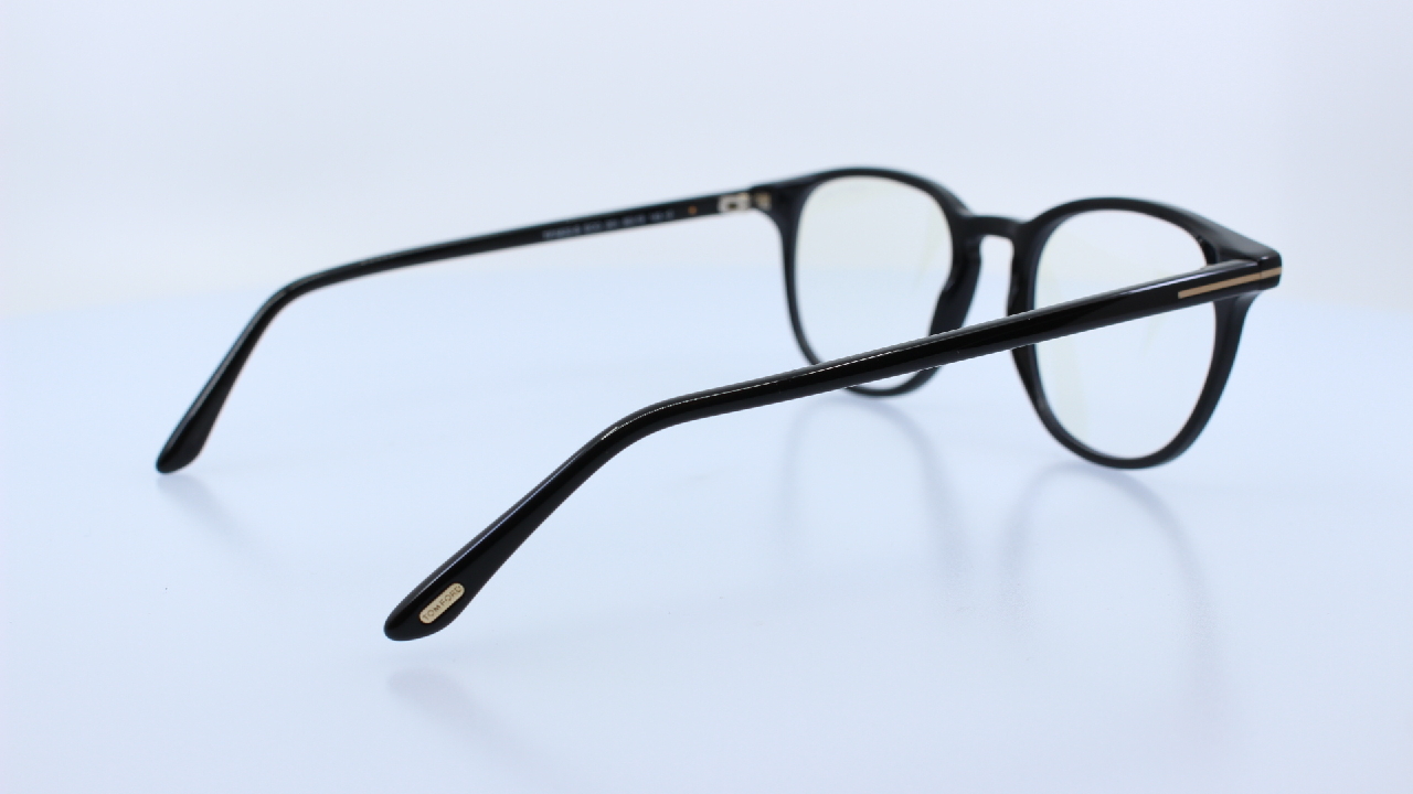 TOM FORD - FEKETE - 5832-B