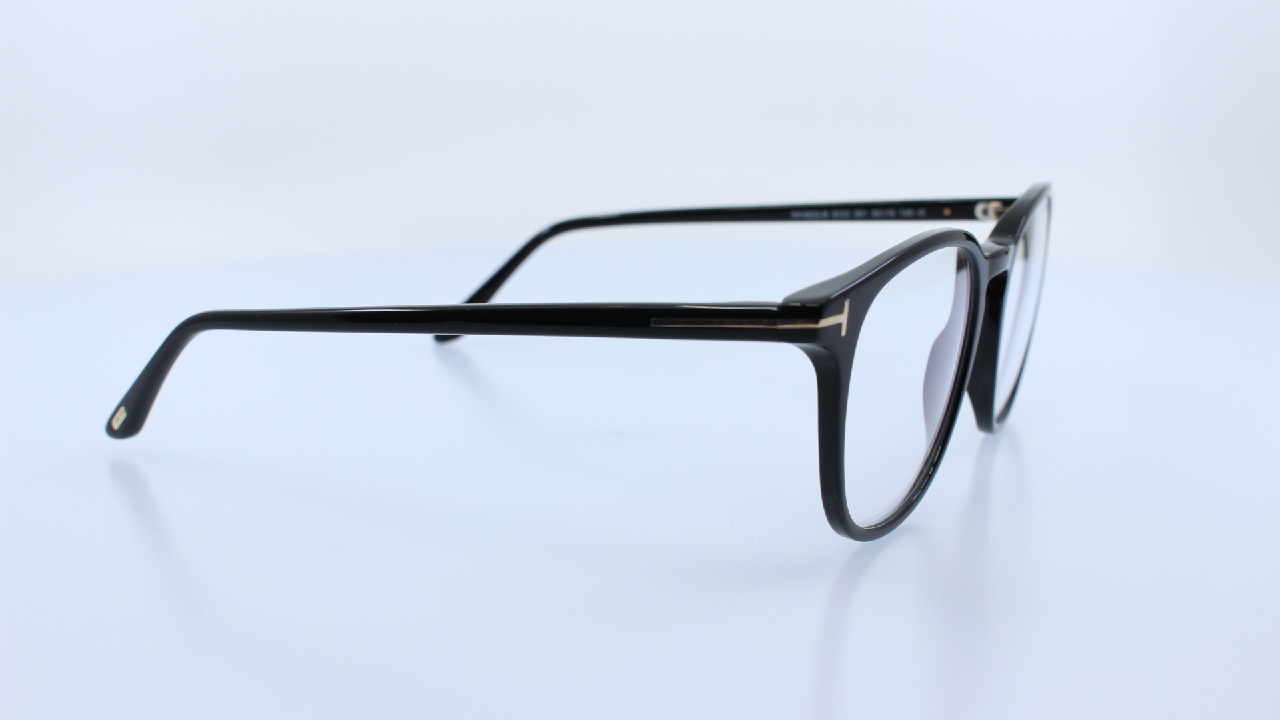 TOM FORD - FEKETE - 5832-B