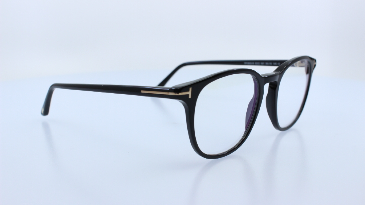 TOM FORD - FEKETE - 5832-B