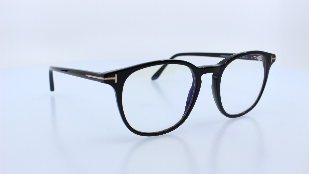 TOM FORD - FEKETE - 5832-B