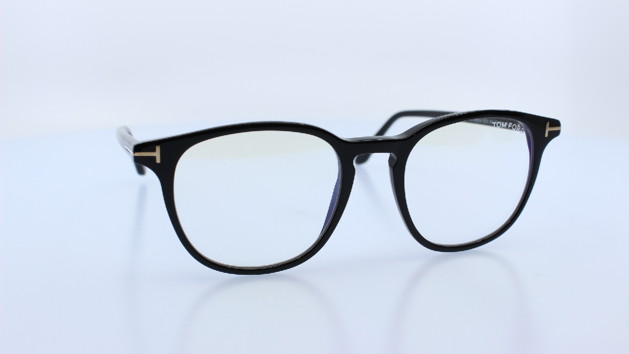 TOM FORD - FEKETE - 5832-B