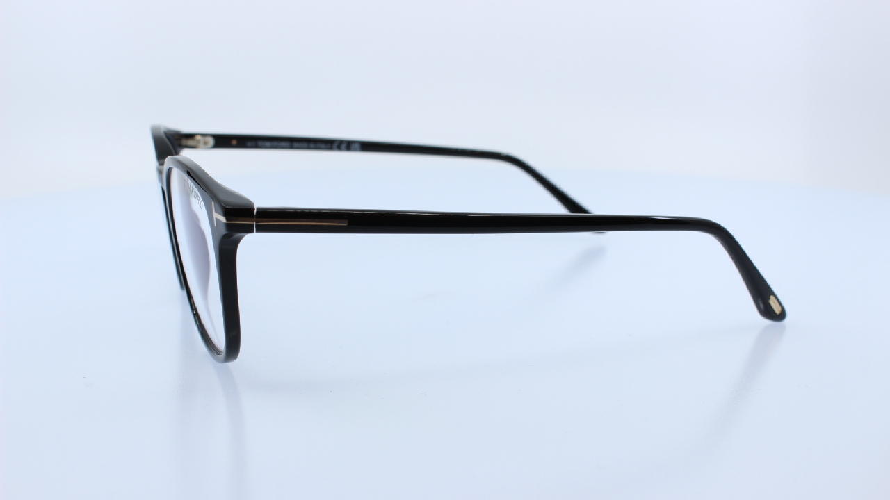 TOM FORD - FEKETE - 5832-B