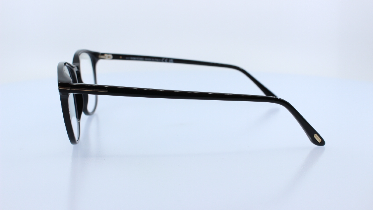 TOM FORD - FEKETE - 5832-B