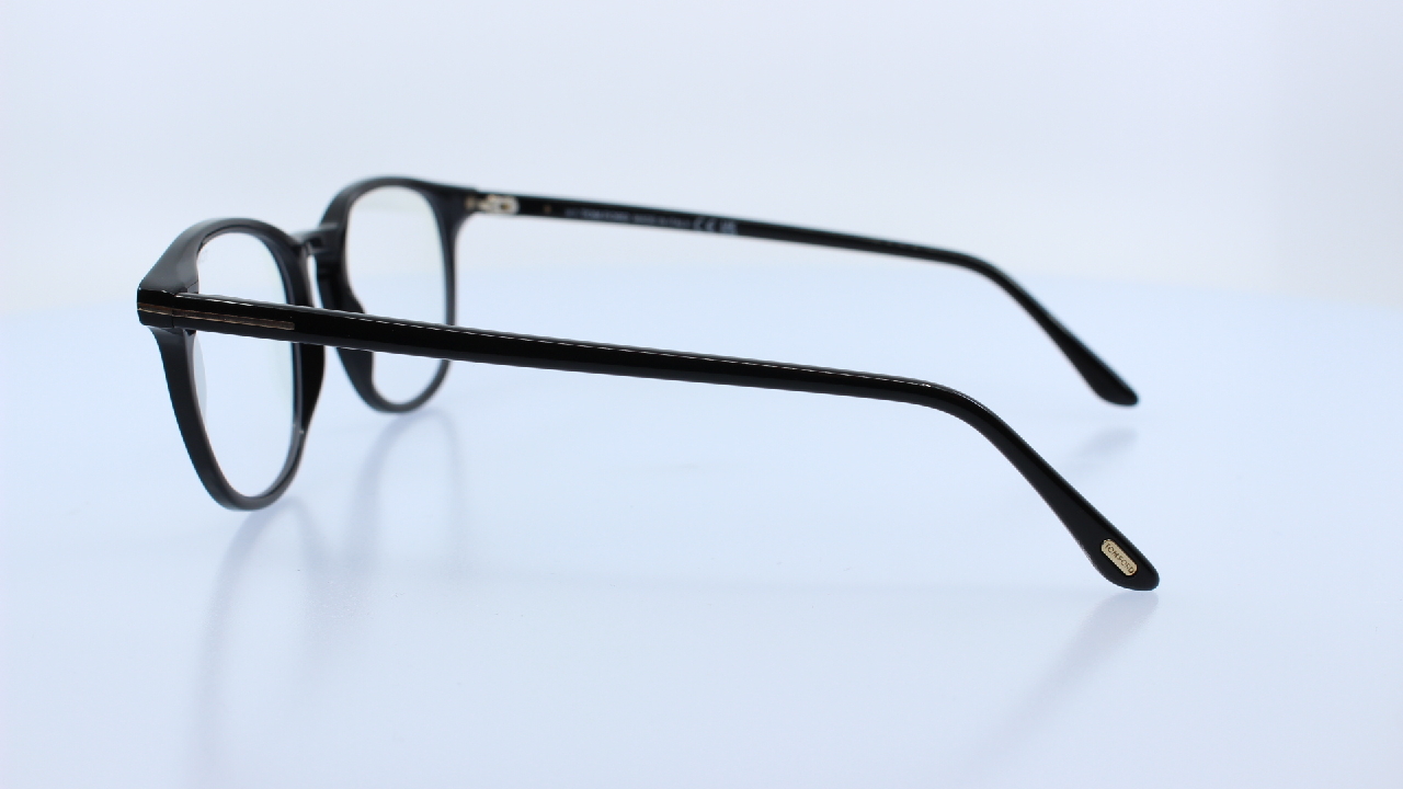 TOM FORD - FEKETE - 5832-B