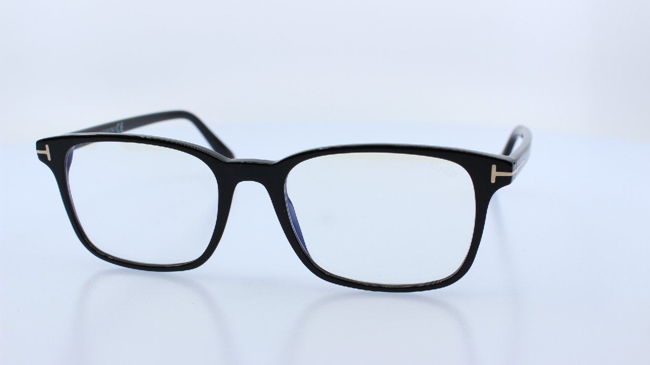 TOM FORD - FEKETE - 5831-B