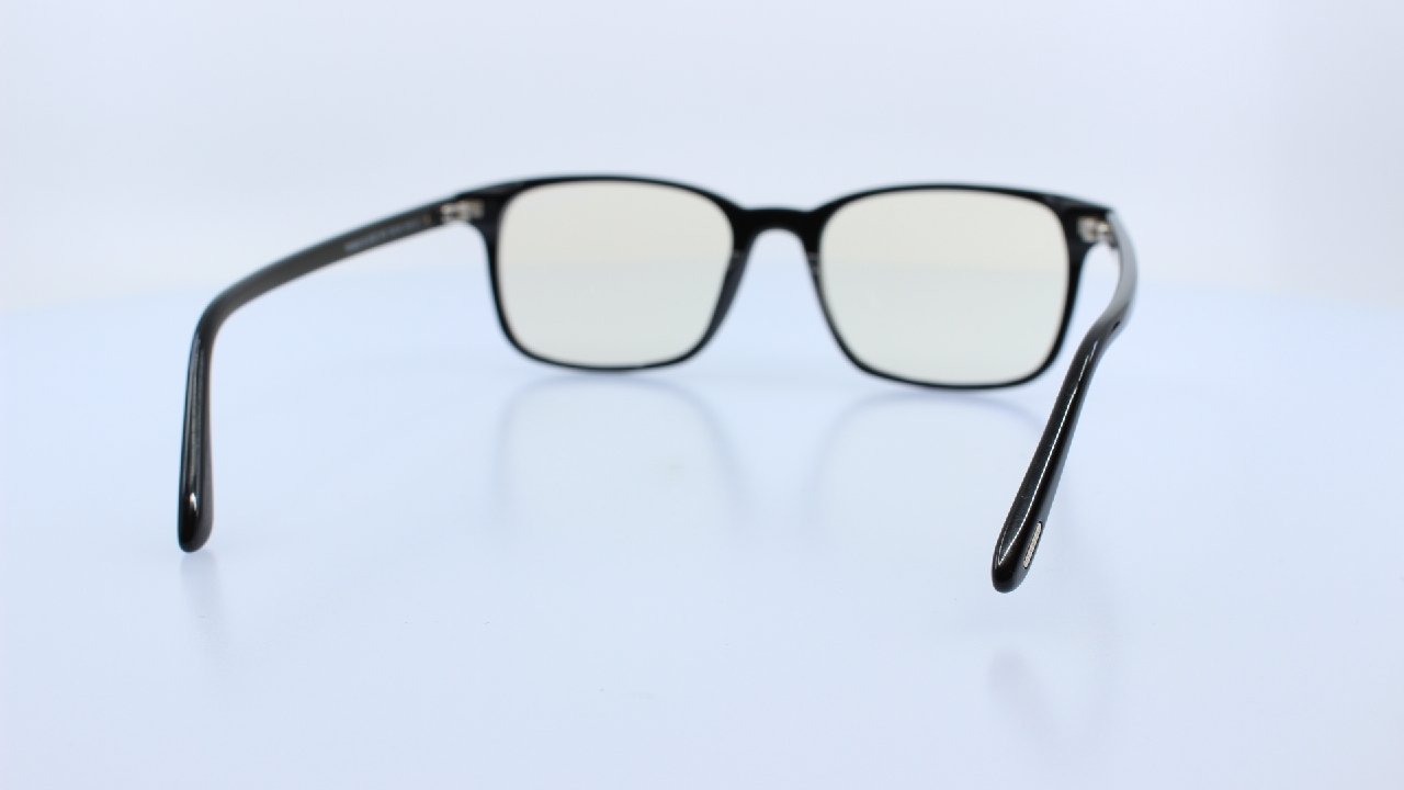 TOM FORD - FEKETE - 5831-B