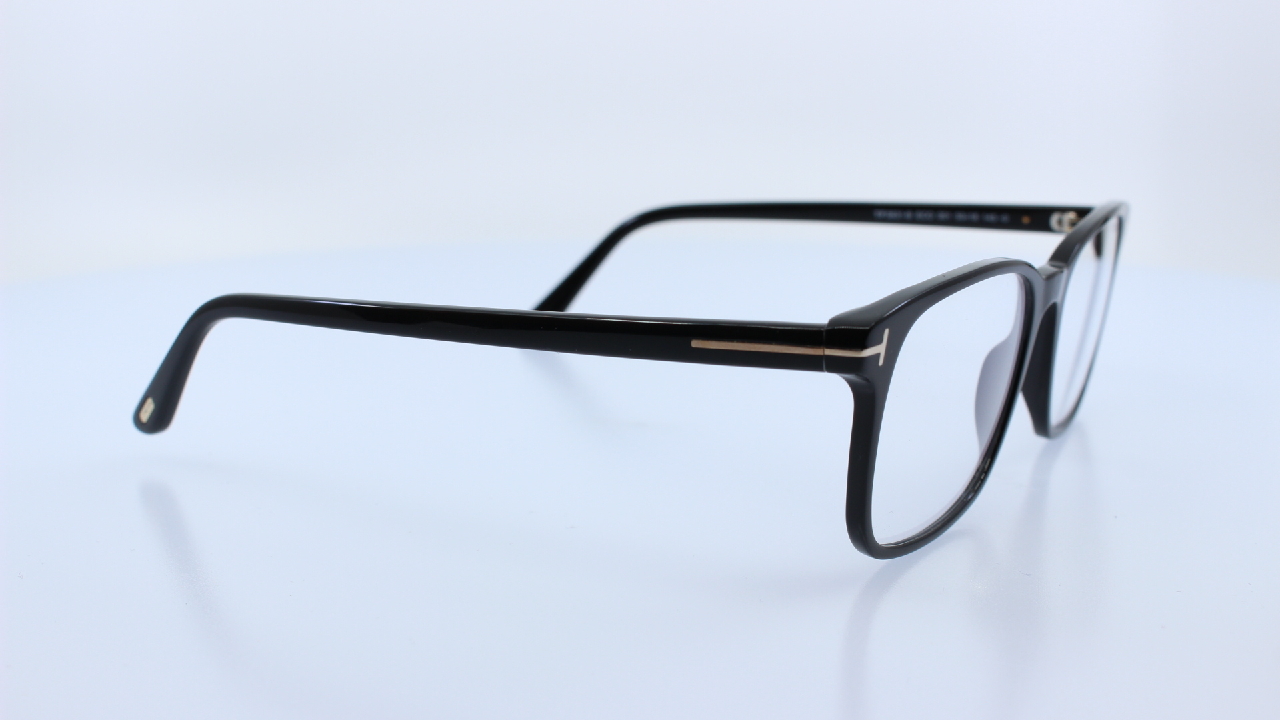 TOM FORD - FEKETE - 5831-B
