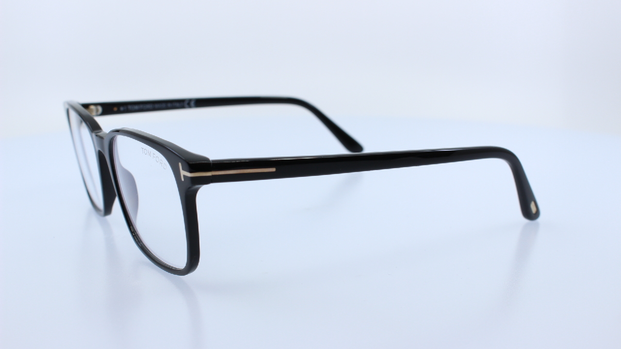 TOM FORD - FEKETE - 5831-B