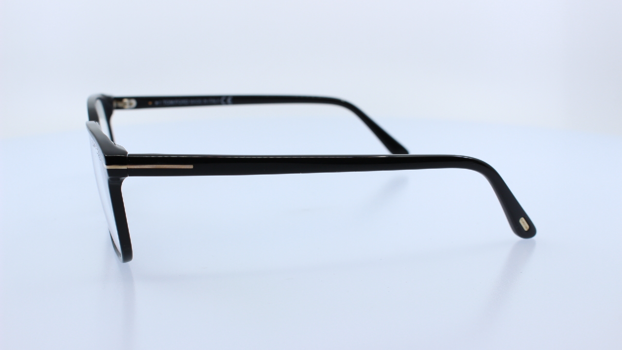 TOM FORD - FEKETE - 5831-B