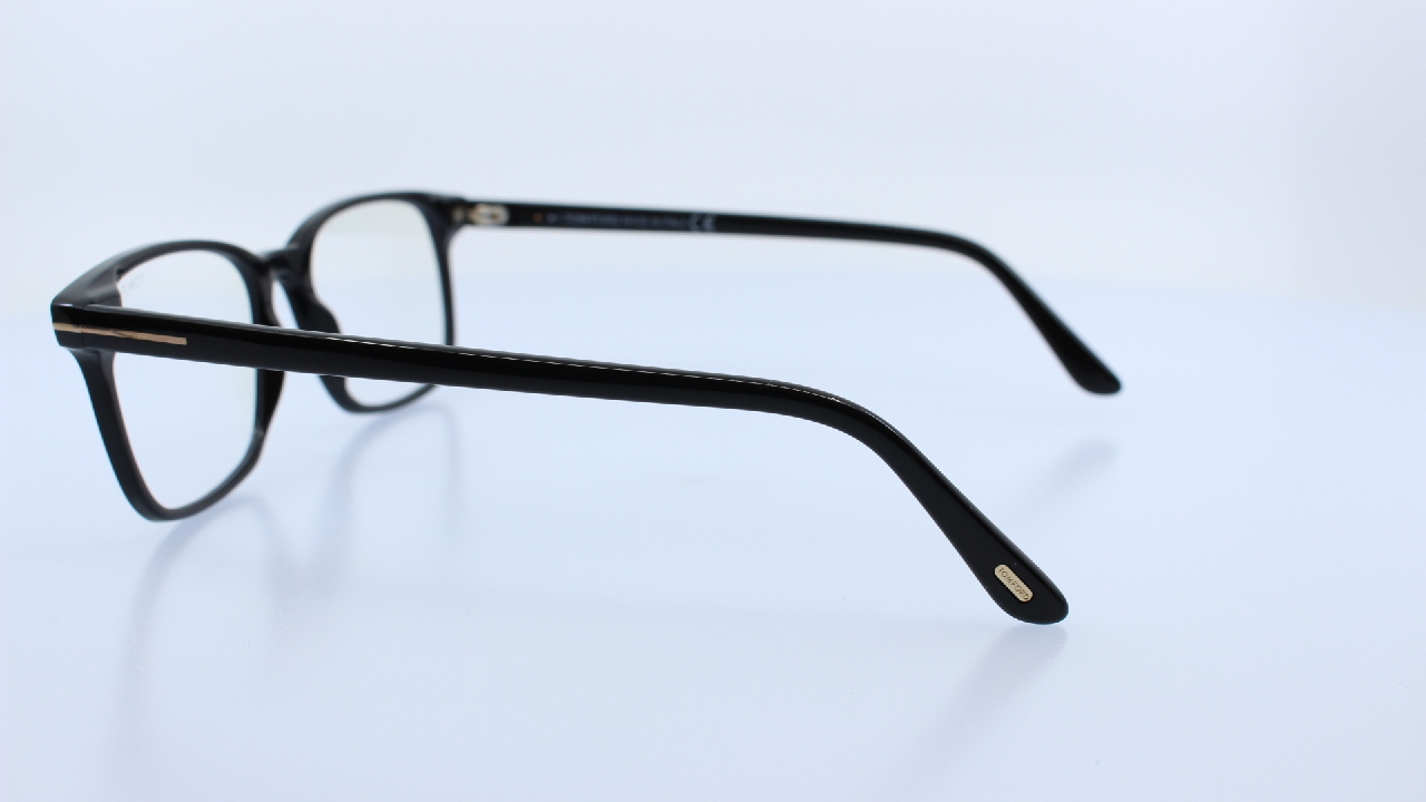 TOM FORD - FEKETE - 5831-B