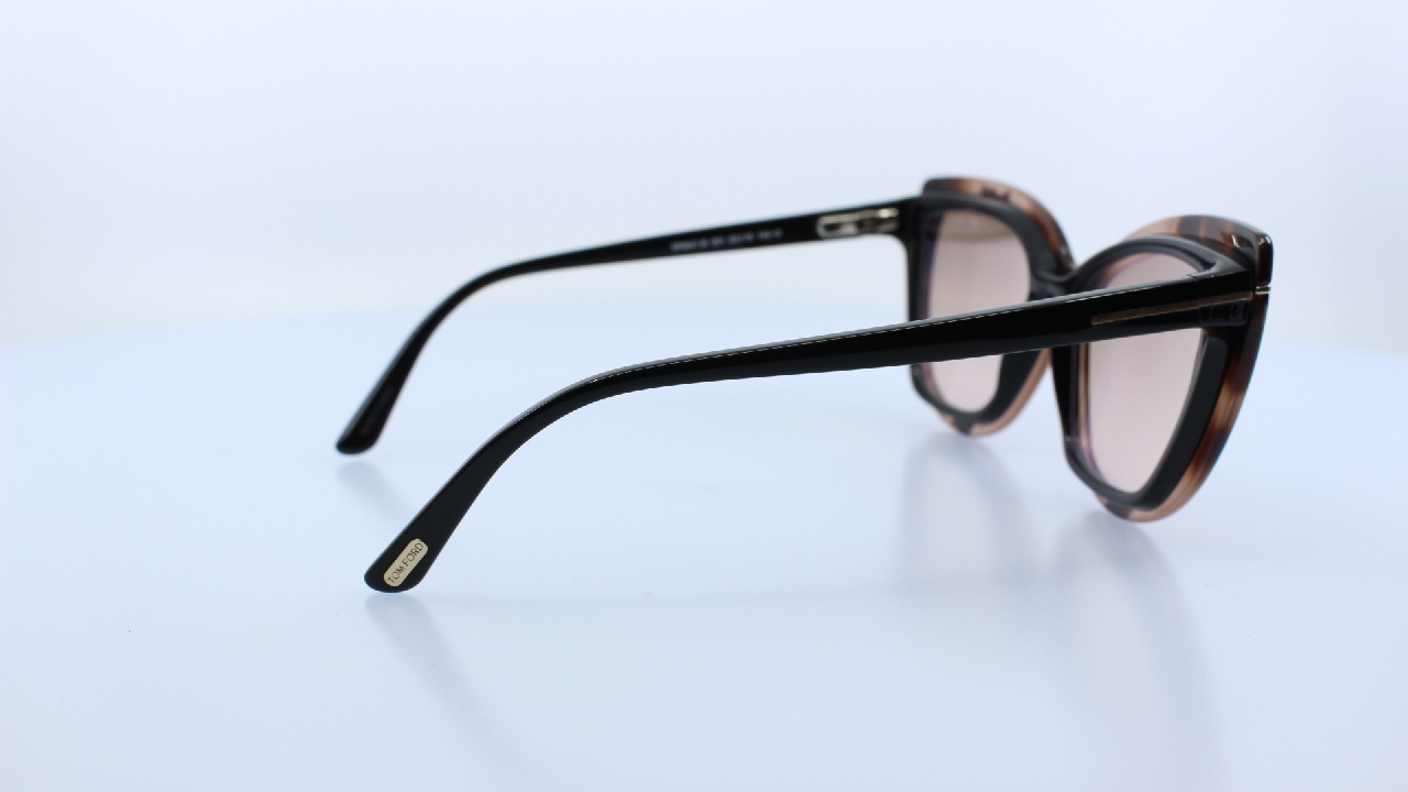 TOM FORD - FEKETE - 5641 B