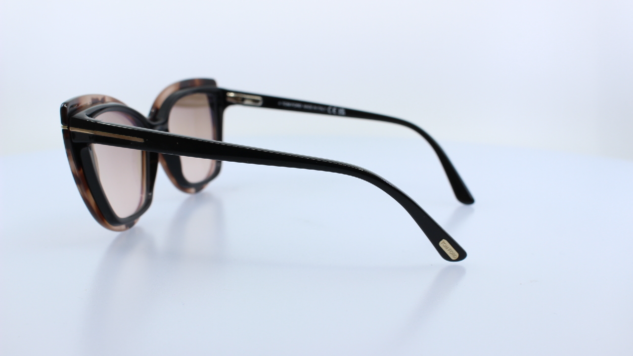 TOM FORD - FEKETE - 5641 B