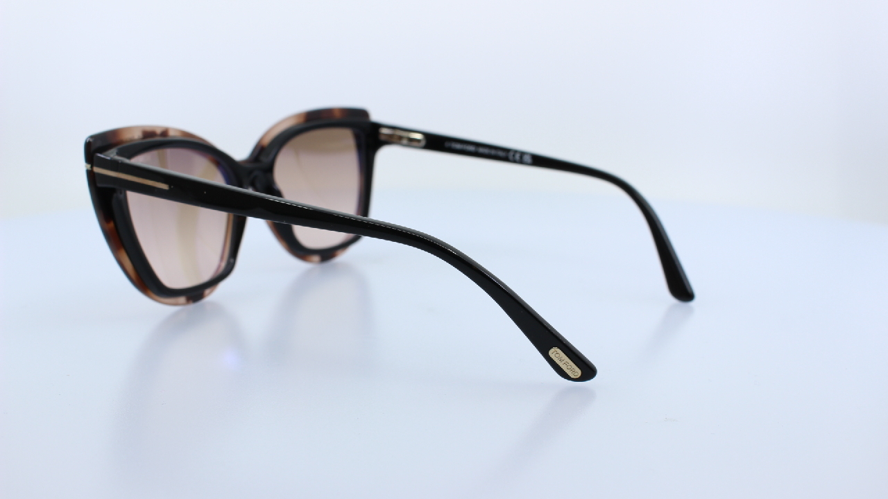 TOM FORD - FEKETE - 5641 B
