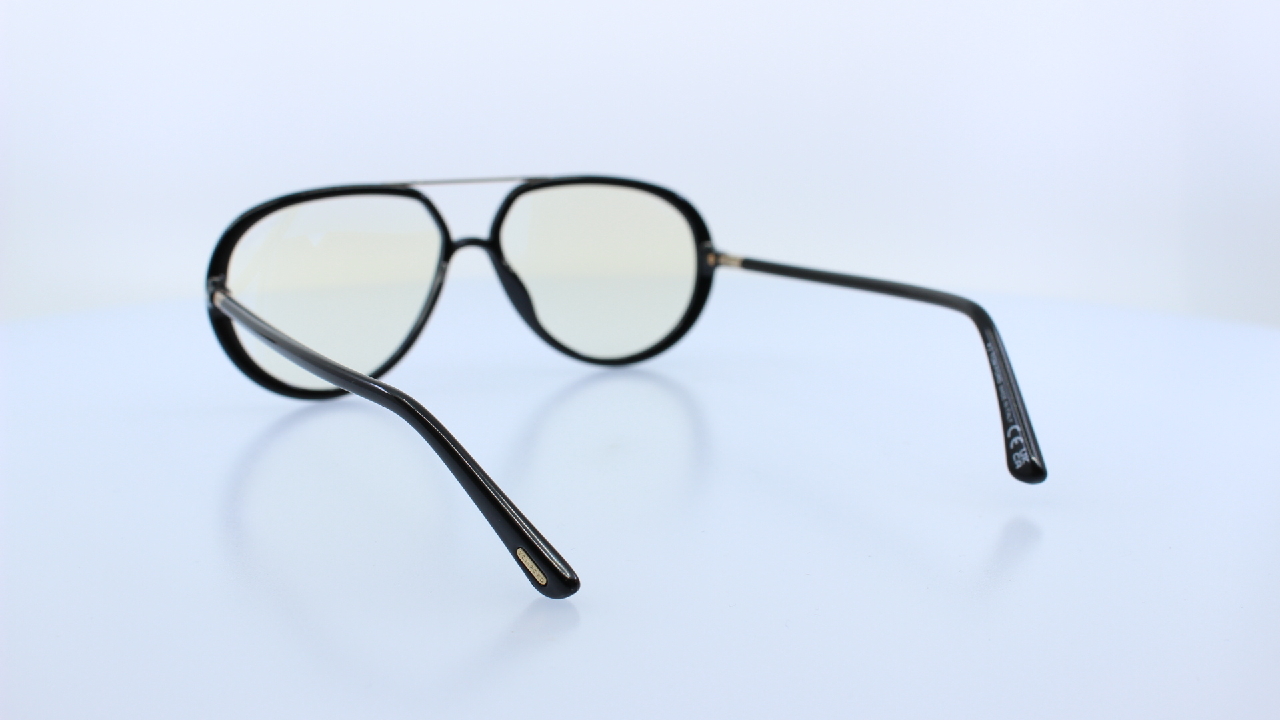 TOM FORD - FEKETE - 5838-B