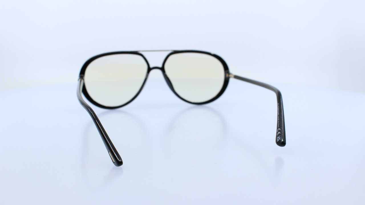 TOM FORD - FEKETE - 5838-B