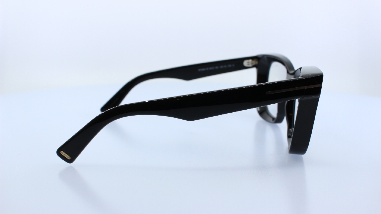 TOM FORD - FEKETE - 5881-B