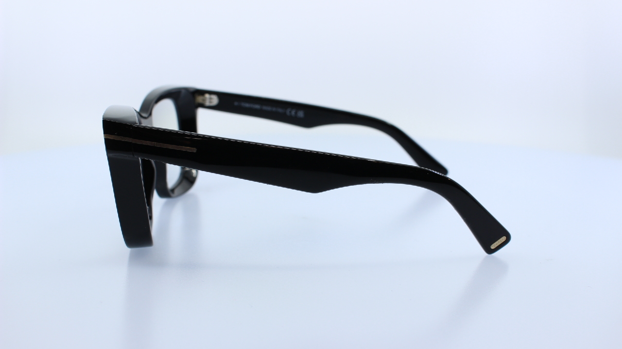 TOM FORD - FEKETE - 5881-B