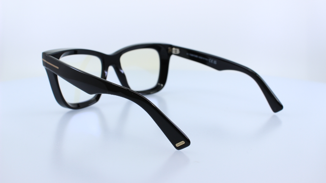 TOM FORD - FEKETE - 5881-B