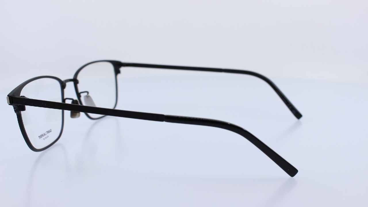 SAINT LAURENT - FEKETE - SL585