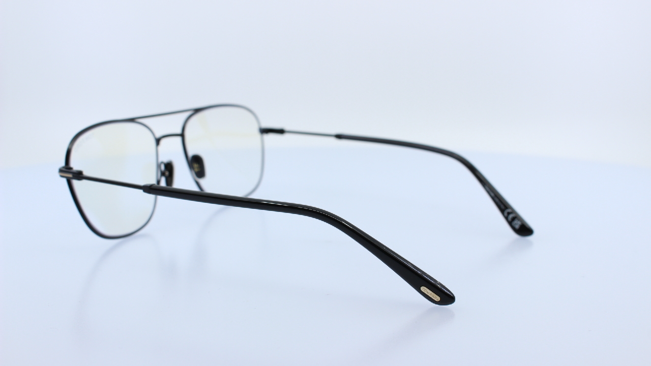 TOM FORD - FEKETE - 5830-B