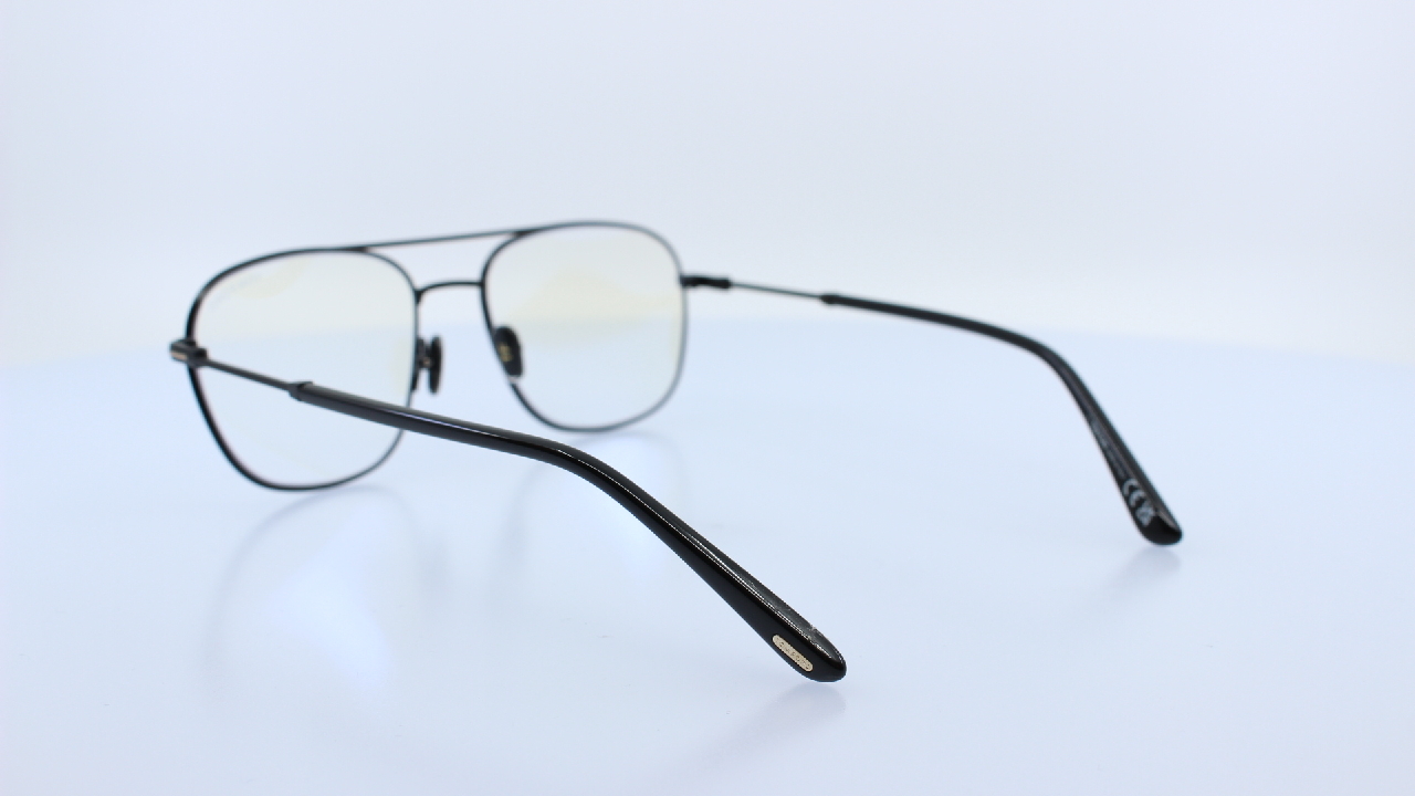 TOM FORD - FEKETE - 5830-B