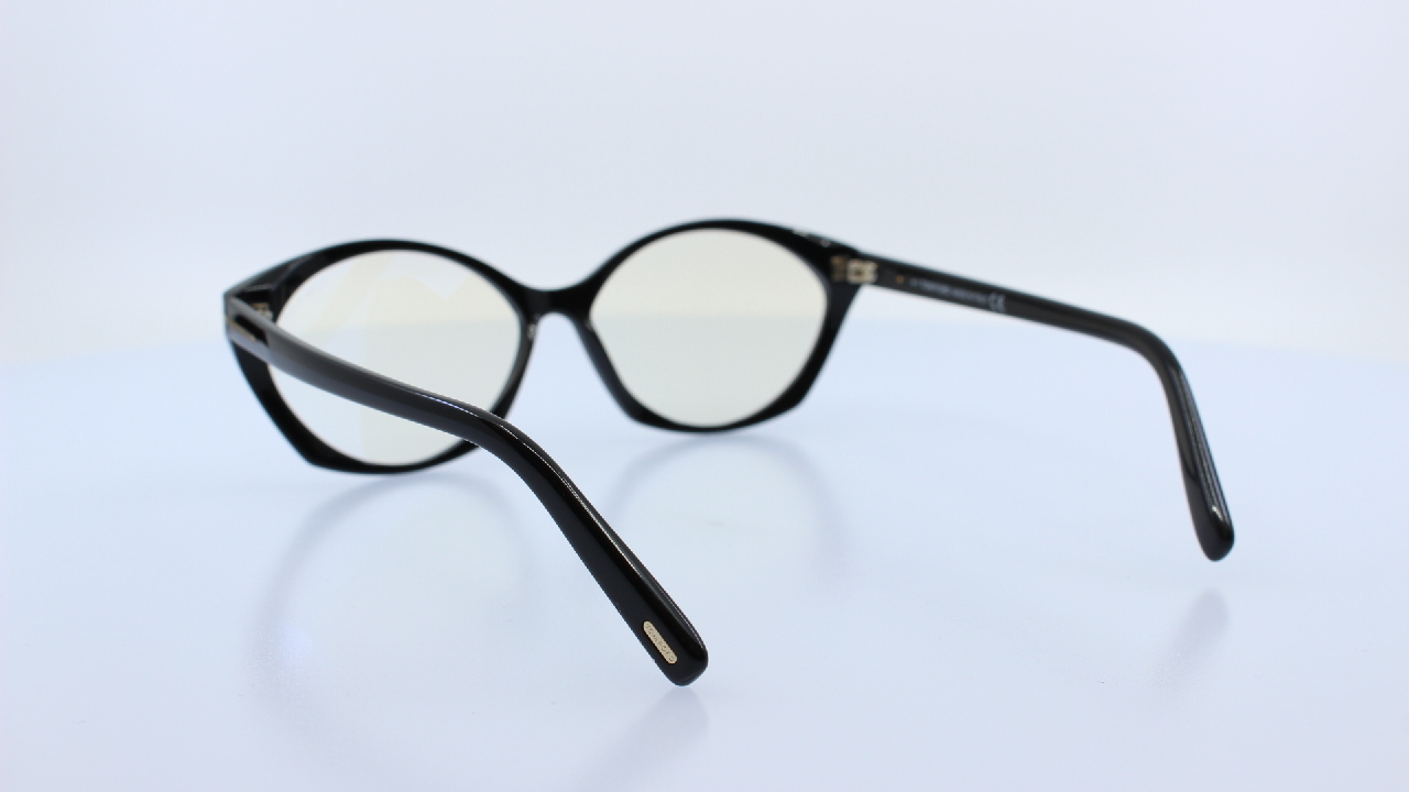 TOM FORD - FEKETE - 5811-B