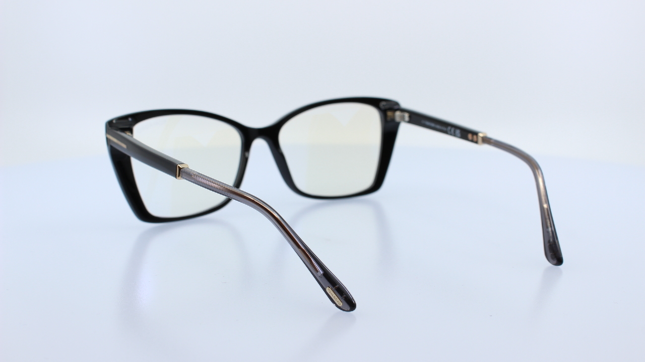 TOM FORD - FEKETE - 5893-B