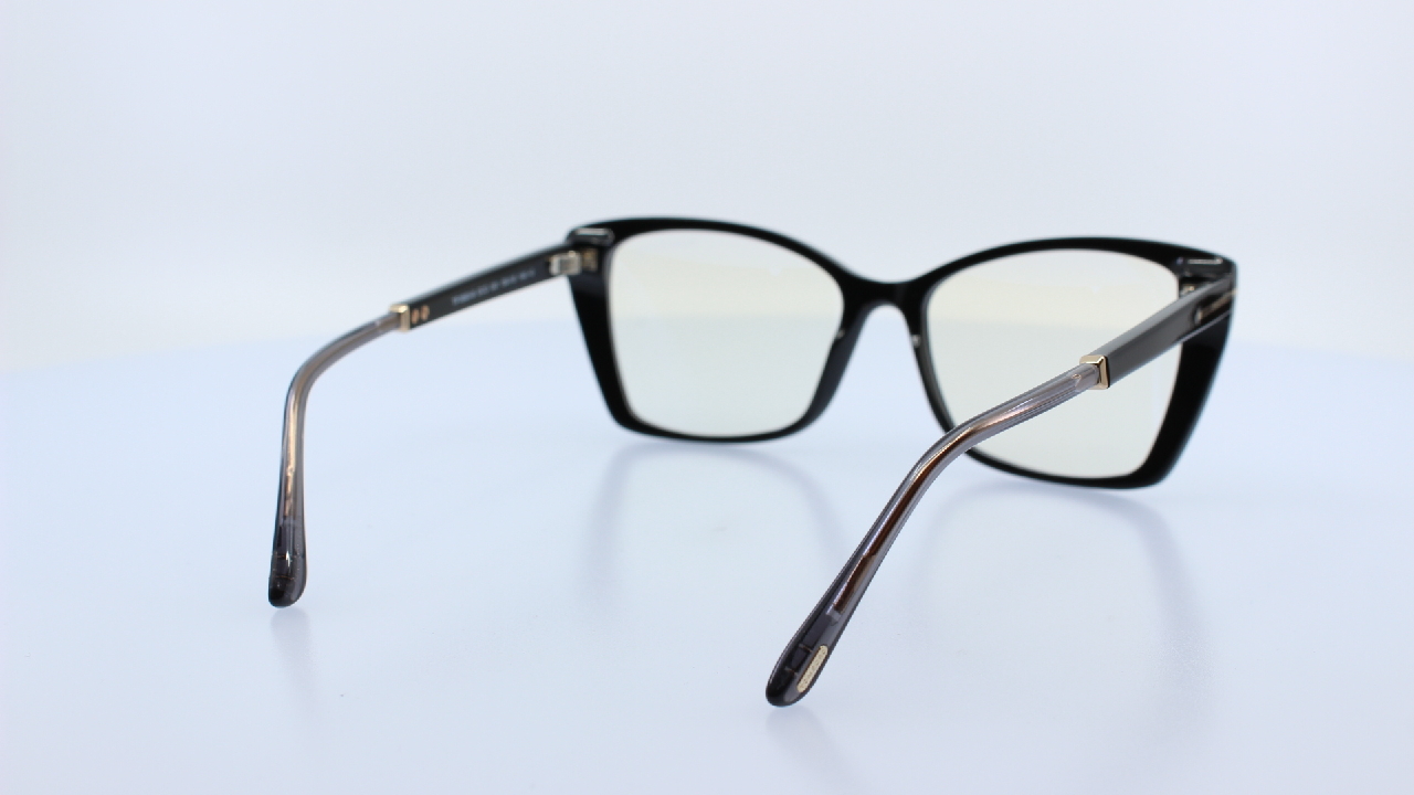 TOM FORD - FEKETE - 5893-B