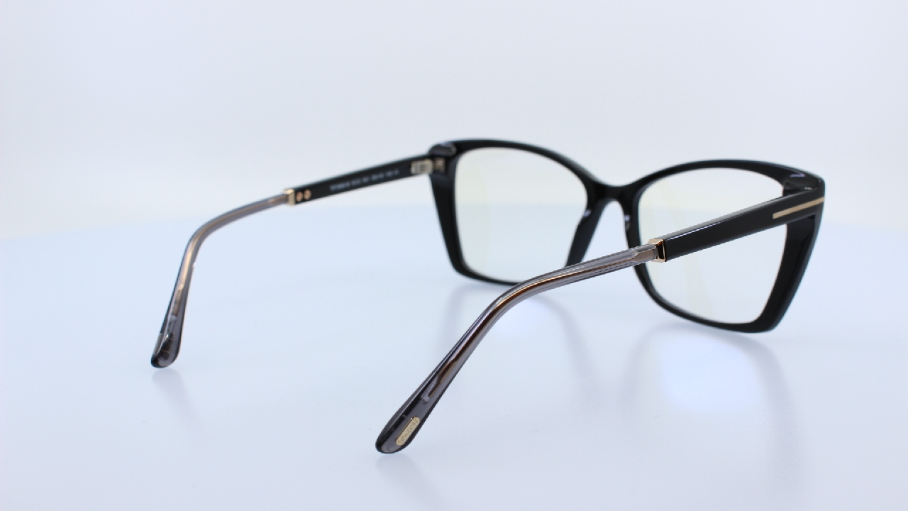 TOM FORD - FEKETE - 5893-B