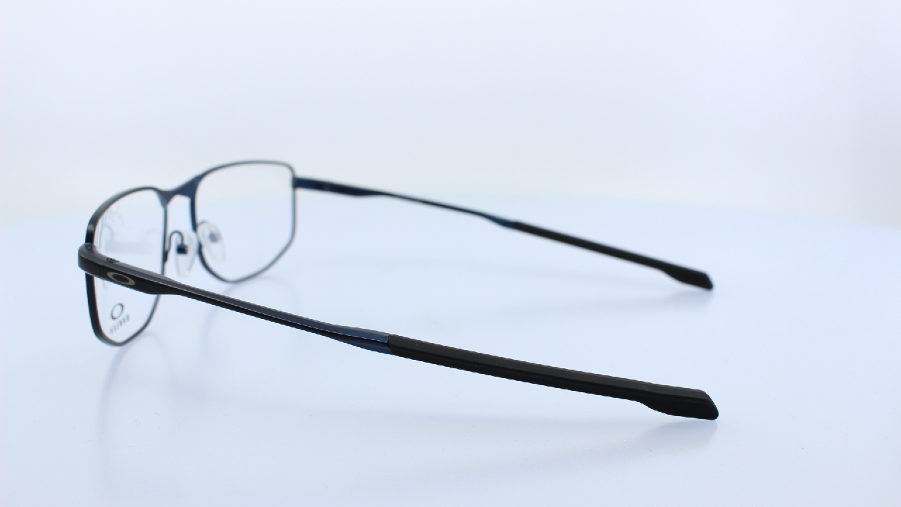 OAKLEY - FEKETE - OX3012