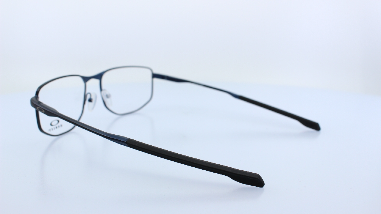 OAKLEY - FEKETE - OX3012
