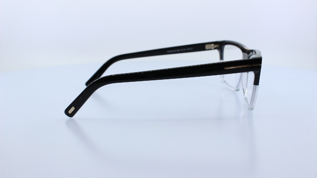 TOM FORD - FEKETE - 5912-B
