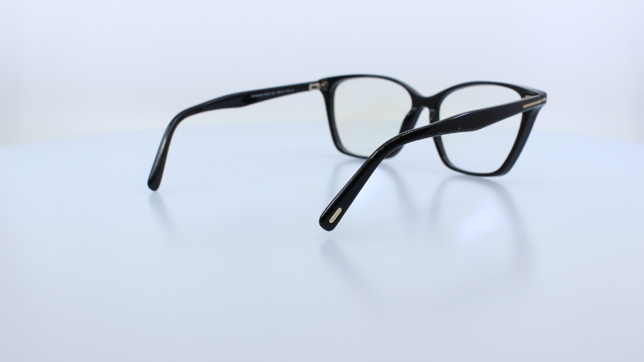 TOM FORD - FEKETE - 5949-B