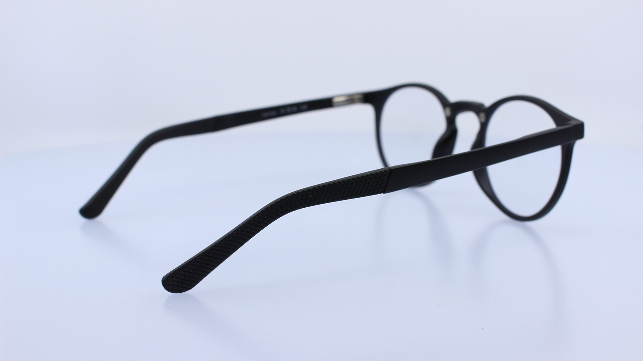 COLORON - FEKETE - LUCIUS