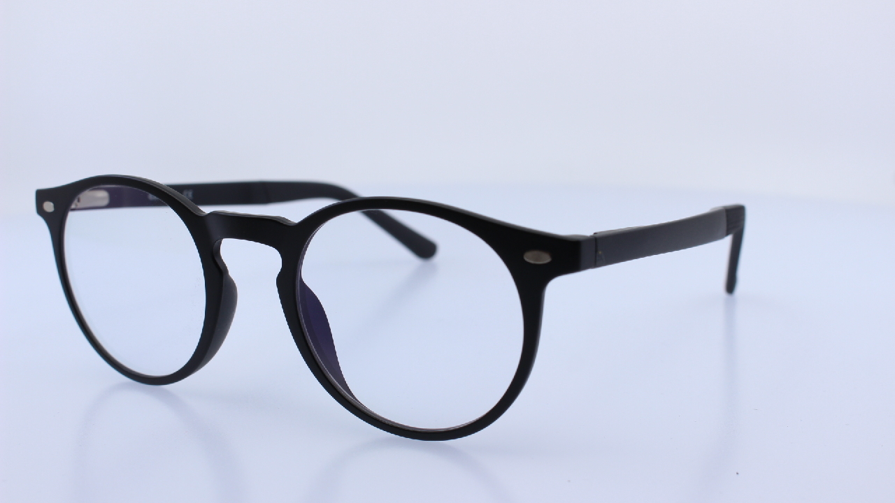 COLORON - FEKETE - LUCIUS