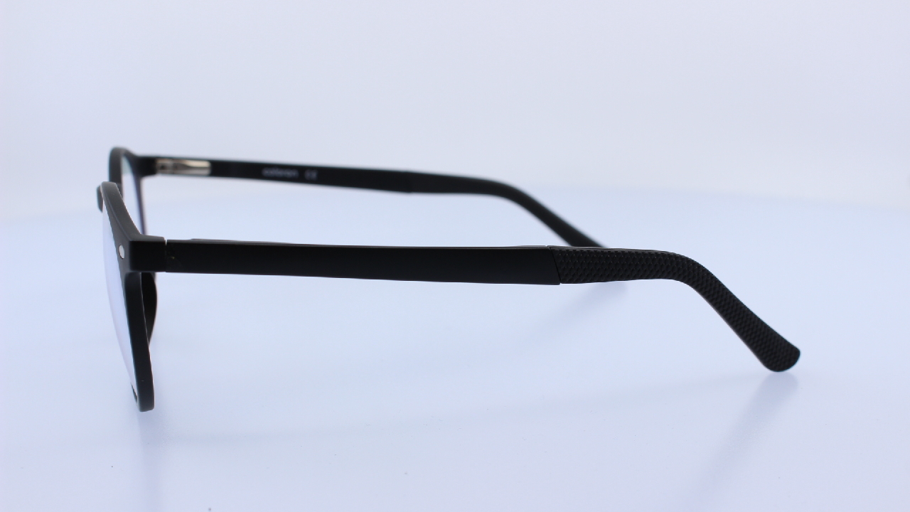 COLORON - FEKETE - LUCIUS