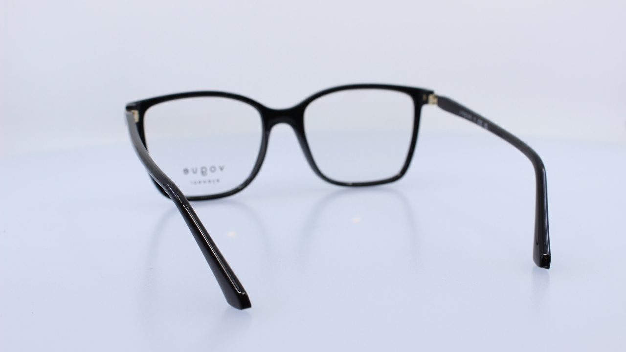 VOGUE - FEKETE - VO5654