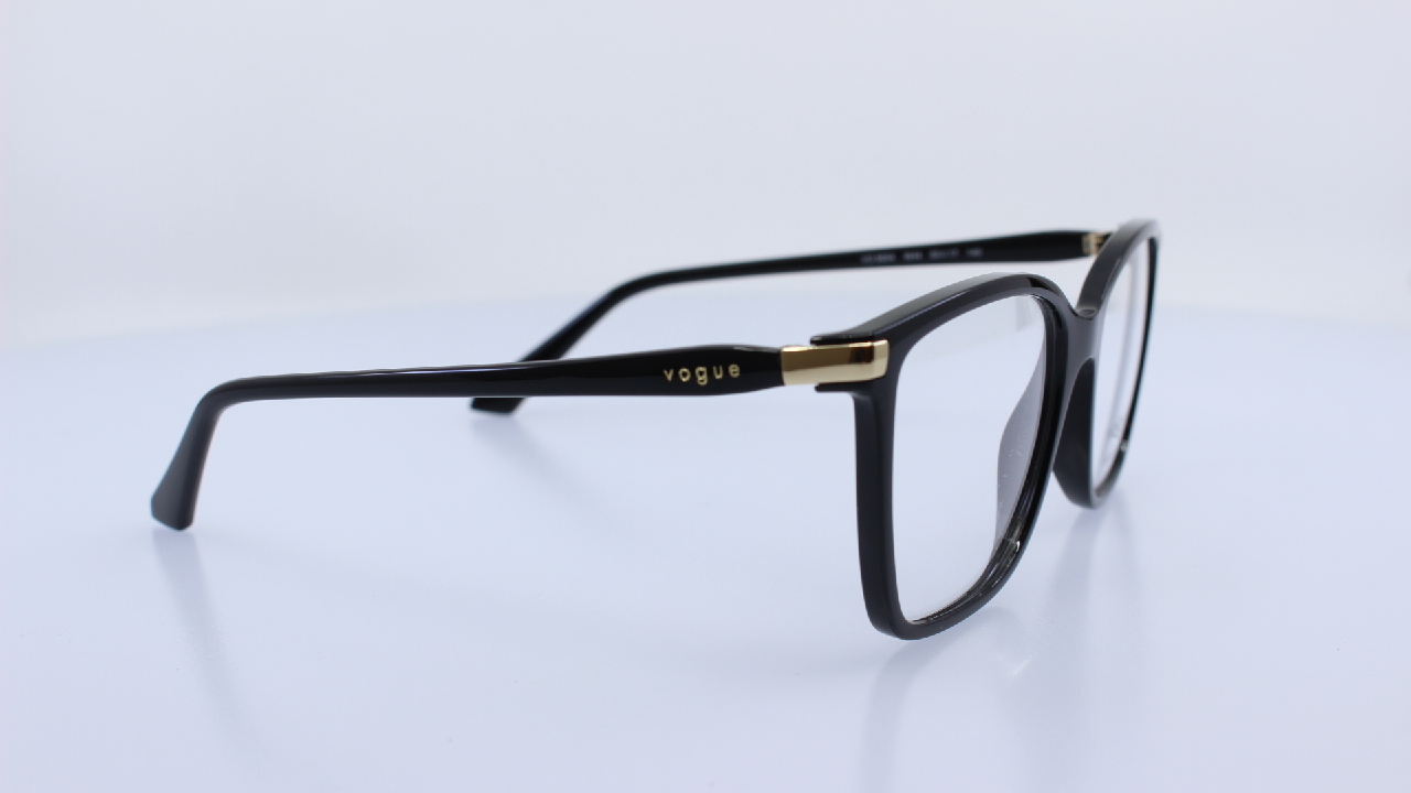 VOGUE - FEKETE - VO5654